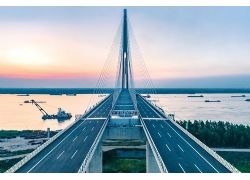 關(guān)于蕪湖長(zhǎng)江大橋（一橋）五一高峰期間大型貨車限制通行的通告
